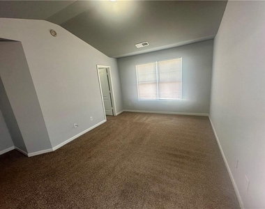 6078 Oak Bend Court - Photo Thumbnail 11