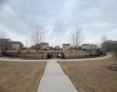 285 Lakeshore Drive - Photo Thumbnail 34