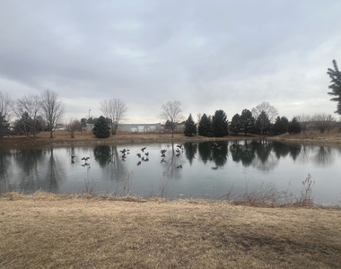 285 Lakeshore Drive - Photo Thumbnail 32
