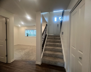 285 Lakeshore Drive - Photo Thumbnail 21