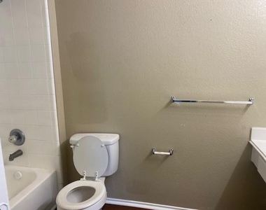 5906 Drenner Park Lane - Photo Thumbnail 21