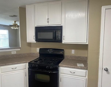 5906 Drenner Park Lane - Photo Thumbnail 20