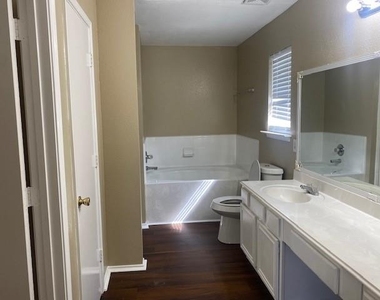 5906 Drenner Park Lane - Photo Thumbnail 19