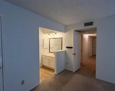 2010 Windy Meadow Drive - Photo Thumbnail 7