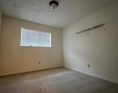 2010 Windy Meadow Drive - Photo Thumbnail 14