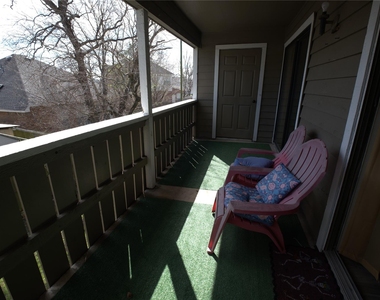 4444 Victory Drive - Photo Thumbnail 7