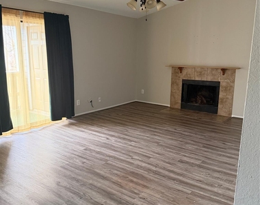 4444 Victory Drive - Photo Thumbnail 4