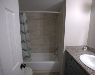 4444 Victory Drive - Photo Thumbnail 14