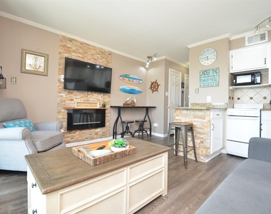 6102 Seawall Boulevard - Photo Thumbnail 29