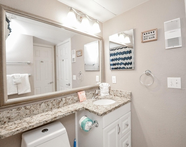 6102 Seawall Boulevard - Photo Thumbnail 26