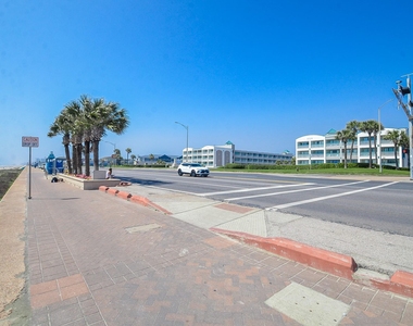 6102 Seawall Boulevard - Photo Thumbnail 7