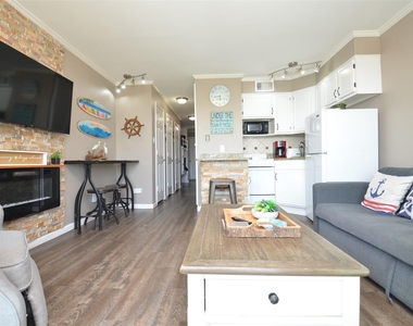 6102 Seawall Boulevard - Photo Thumbnail 36