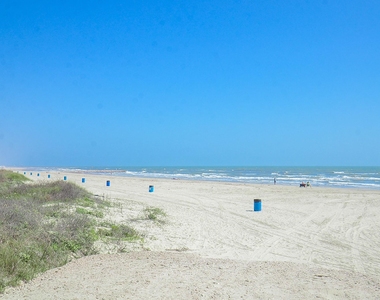 6102 Seawall Boulevard - Photo Thumbnail 9