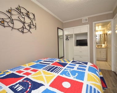 6102 Seawall Boulevard - Photo Thumbnail 23