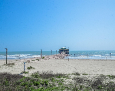 6102 Seawall Boulevard - Photo Thumbnail 5
