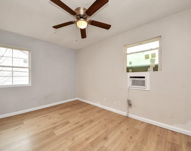 10506 Sierra Drive - Photo Thumbnail 25