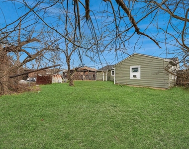 10506 Sierra Drive - Photo Thumbnail 3