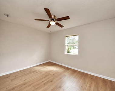 10506 Sierra Drive - Photo Thumbnail 20