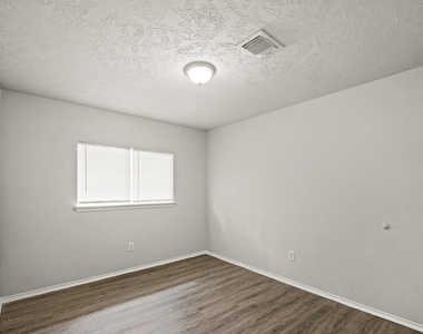 6607 Navidad Road - Photo Thumbnail 5