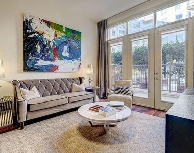 2801 Water Wall Drive - Photo Thumbnail 9