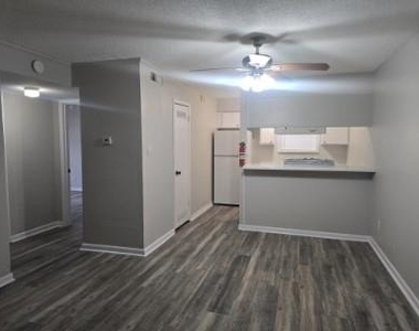 3714 Avenue S - Photo Thumbnail 5