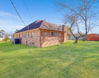 1006 Bolton Drive - Photo Thumbnail 22