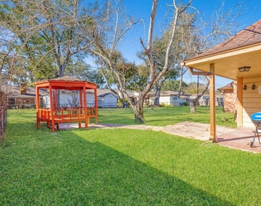 1006 Bolton Drive - Photo Thumbnail 21