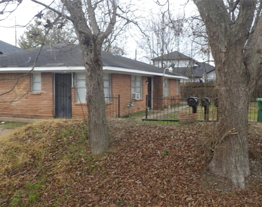 8410 Brandon Street - Photo Thumbnail 1