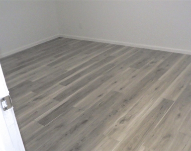 8410 Brandon Street - Photo Thumbnail 6