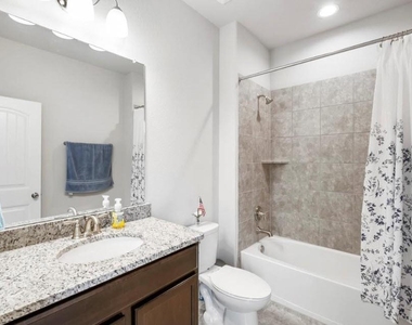 5231 Pickford Grove - Photo Thumbnail 19