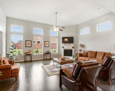 5231 Pickford Grove - Photo Thumbnail 4