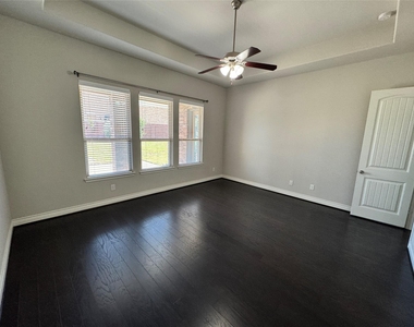 5231 Pickford Grove - Photo Thumbnail 13
