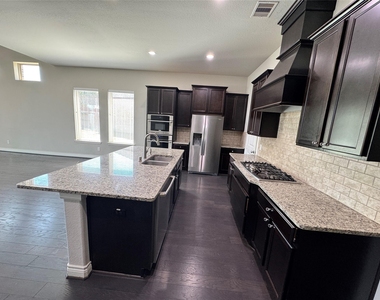 5231 Pickford Grove - Photo Thumbnail 10