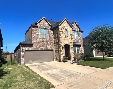5231 Pickford Grove - Photo Thumbnail 2