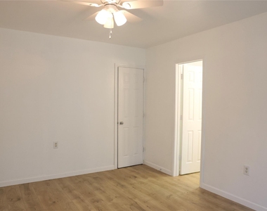 10 Jenkins Street - Photo Thumbnail 16