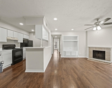 12905 Woodforest Boulevard - Photo Thumbnail 1