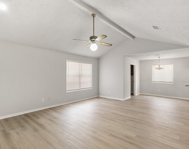 2035 Lexington Woods Drive - Photo Thumbnail 6