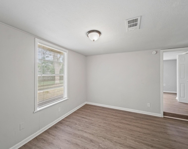 1706 California Street - Photo Thumbnail 4