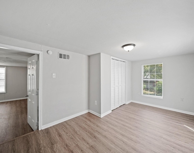 1706 California Street - Photo Thumbnail 3