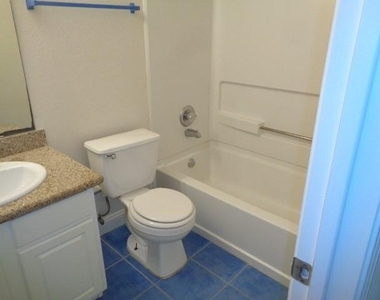 11310 Seven Sisters Drive - Photo Thumbnail 14