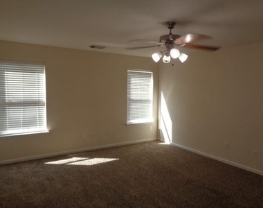 11310 Seven Sisters Drive - Photo Thumbnail 5