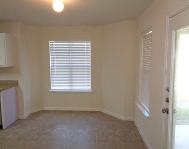 11310 Seven Sisters Drive - Photo Thumbnail 6