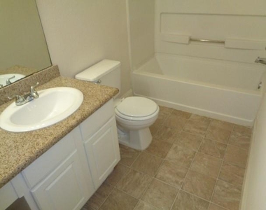 11310 Seven Sisters Drive - Photo Thumbnail 15