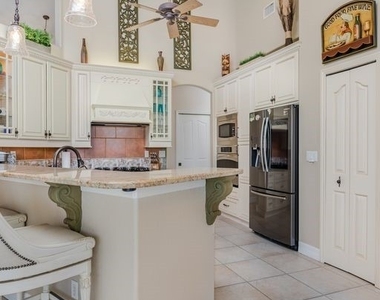2317 Sw 43rd Lane - Photo Thumbnail 3