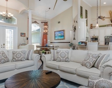 2317 Sw 43rd Lane - Photo Thumbnail 7