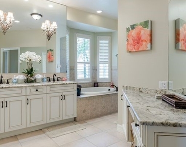 2317 Sw 43rd Lane - Photo Thumbnail 12