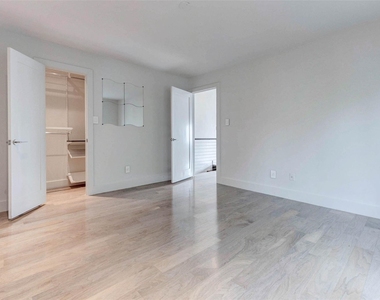 1222 Marconi Street - Photo Thumbnail 25