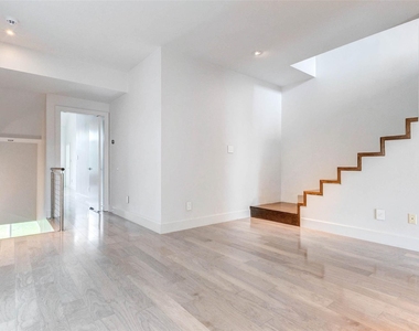 1222 Marconi Street - Photo Thumbnail 33