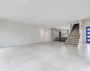 1222 Marconi Street - Photo Thumbnail 11