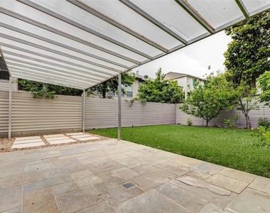 1222 Marconi Street - Photo Thumbnail 3
